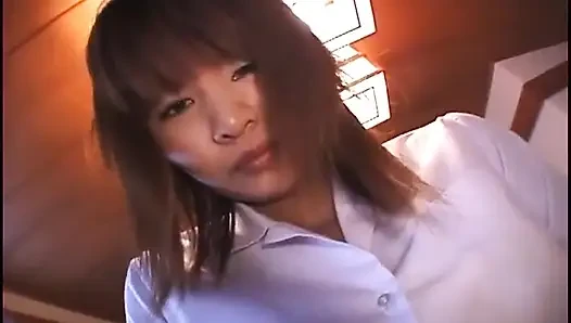 Çarpıcı ateşli Japon bebek kıllı amını siktiriyor