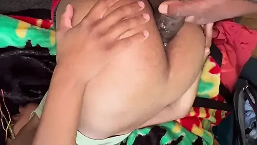 Astaga, saudara tiriku! Masukin kontol cowok Jamaika ke dalam lubang pantatku yang sempit?! Entot pantat bahenolku!! Ayah