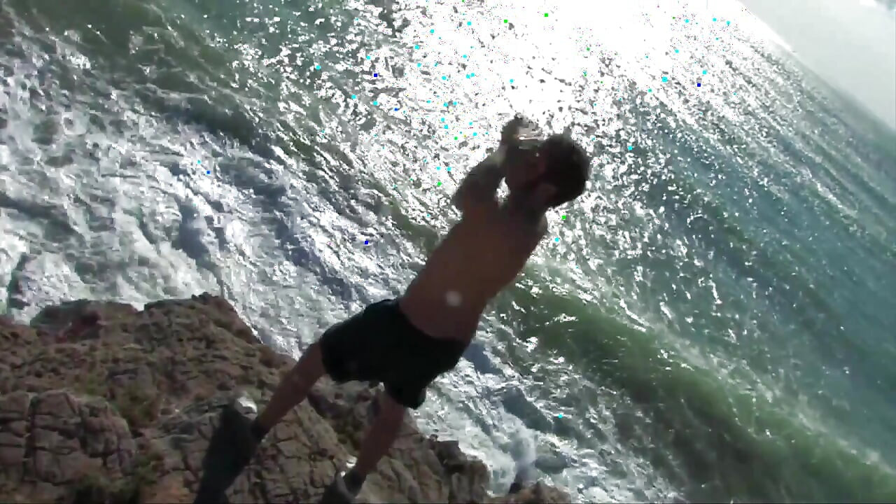 Fofa ruiva é fodida na praia