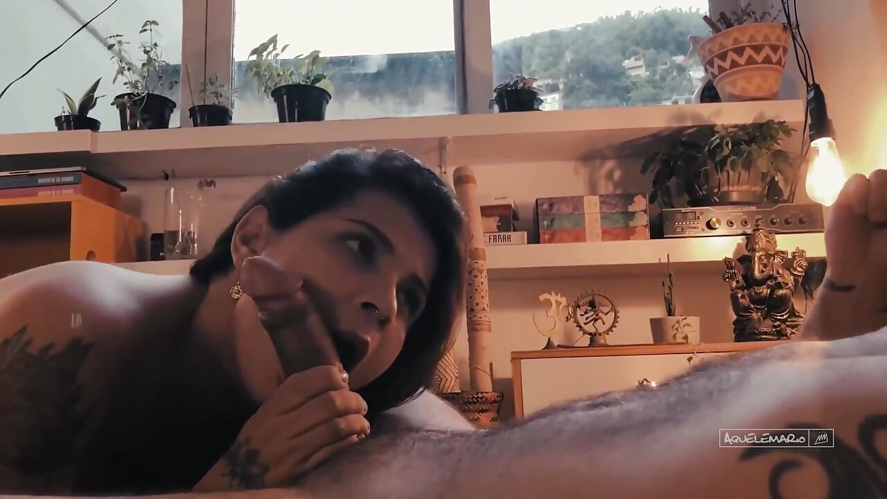 ماريو أكويلي يدمر كس جيه