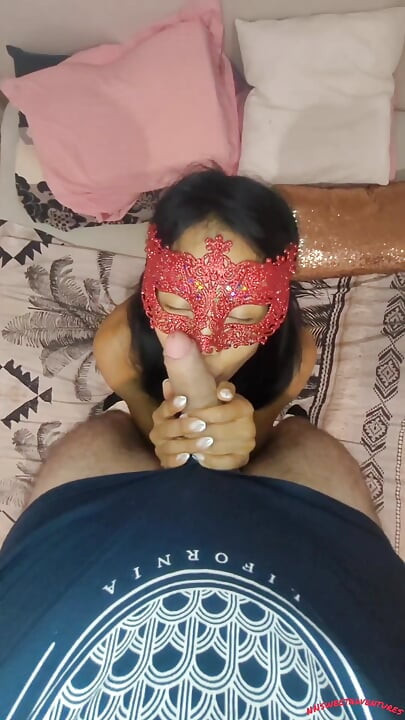 Amateur Asian Gym girl ,  amazing ass , facial cumshot