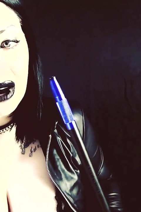 Goth darkside κάπνισμα JOI και πείραγμα