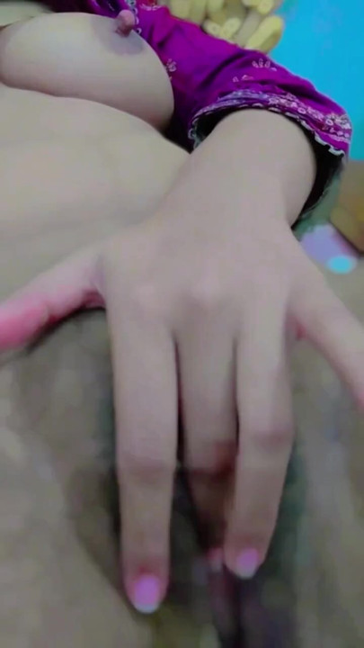 Cute girl fuck her pussy with fingers on video call tight pussy sowing for bf xxx viral video | Clip 2