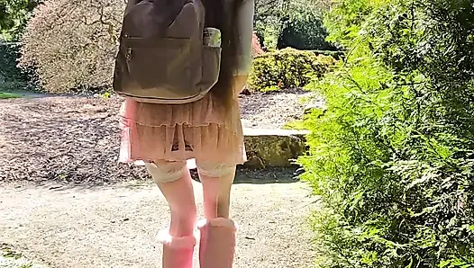 Langepussy. Nach 13 Stunden mit diesem Riesenplug in meinem Arsch gehen, braucht es ein bisschen Liebe.