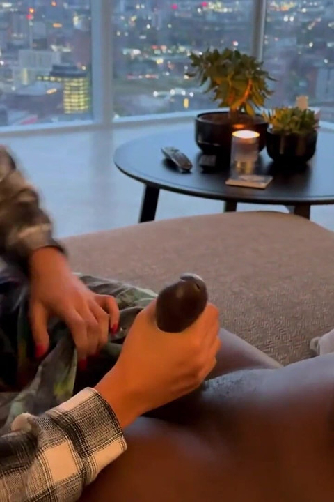 Aaliyah Yasin i videospill eller hånd- og fotjobb