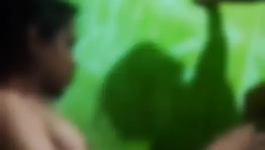 Ayo, entot memek tante sambil ise pentilnya