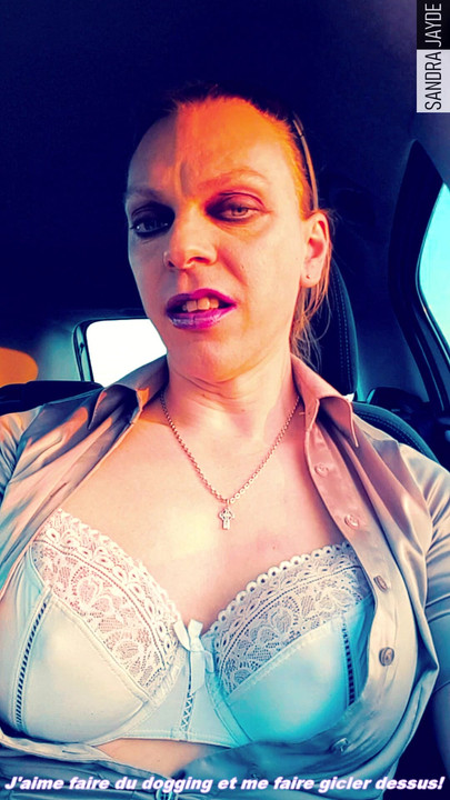 أحب أن أكون في سيارتي