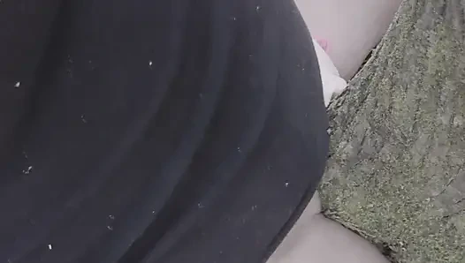 Yürüyüşte ağacı sikiyorum