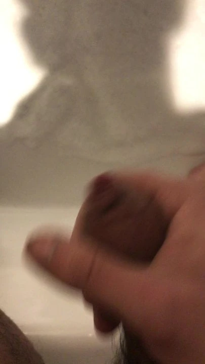 Jacking off in tub