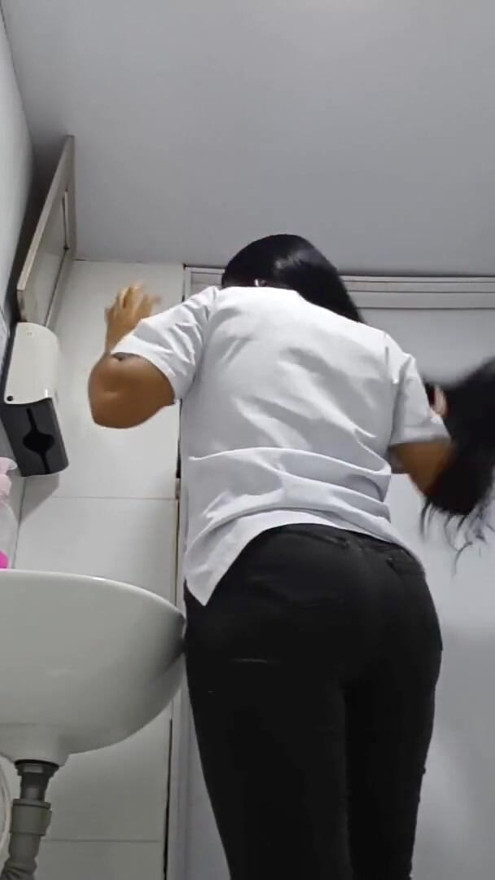 Amateur camera in hospital bathroom records big ass latina nurse | Clip 3