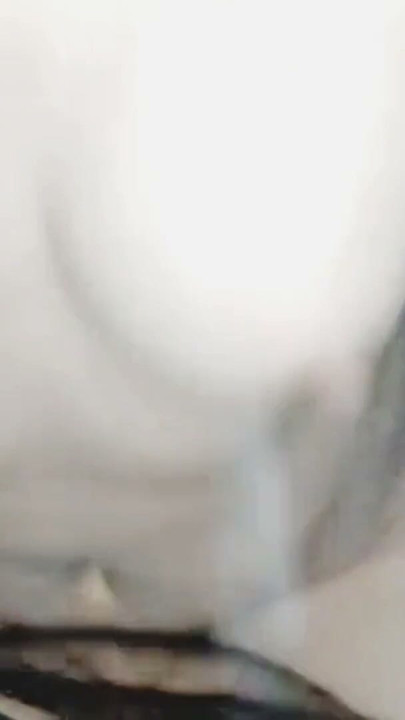 La tía venía a mi habitación por la noche, me chupó la polla y me folló como una perra, divirtiéndose en posición de perrito | Clip 2