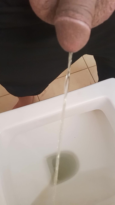 Amateur peeing