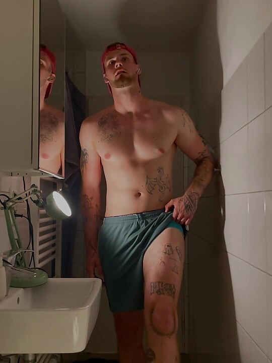 German muscle guy and his small dick