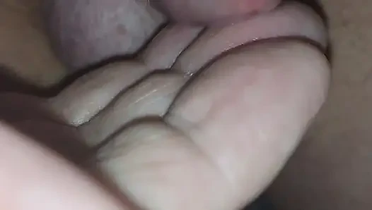 Minik klitorisimi bir kız gibi ovuyor!