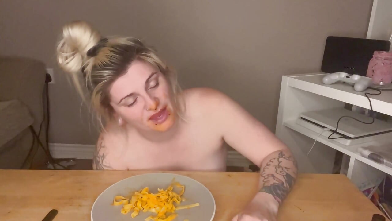 Niechlujny Mukbang Burping i Pierting Bloopers