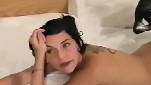 Kitty kay dientot habis-habisan sampai toketnya dicrot sperma hangat