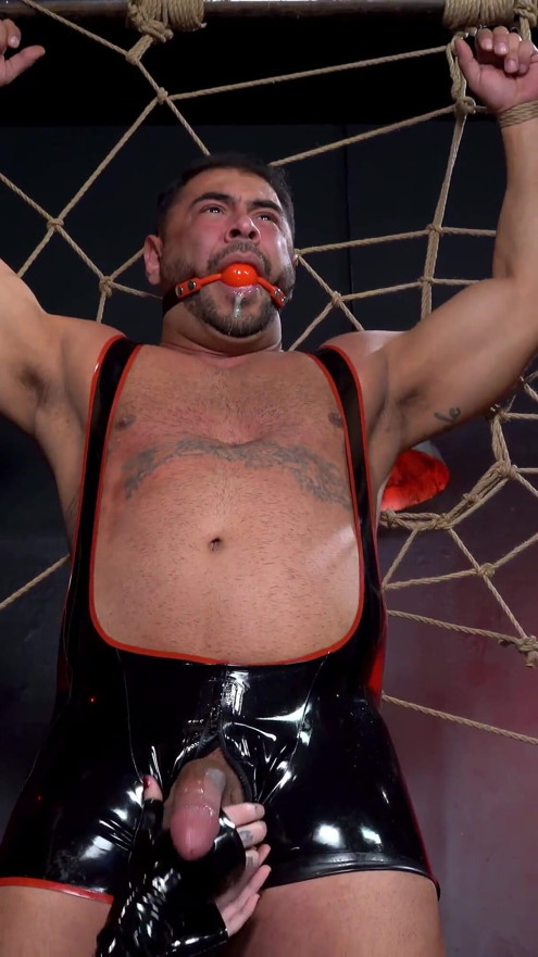 Sagen om den katteagtige femme fatale: Episode 1. Kode navn Beta med Daisy Ducati, Draven Navarro, Little Spittle