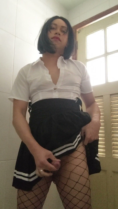 공중화장실에서 자위하는 Cdzinha | 클립 1