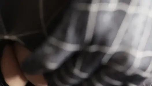 ÖRÜMCEK ADAM KOSTÜMLÜ KıZ KOSTÜMÜNÜ DENIYOR VE HATTA AMıNDAN ÇıKANA KADAR SOKULUYOR