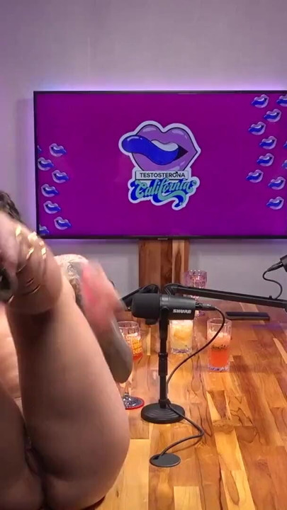 Sexy Fat Girl and Naughty Japanese Girl Make Out on the California TV Podcast | Clip 3