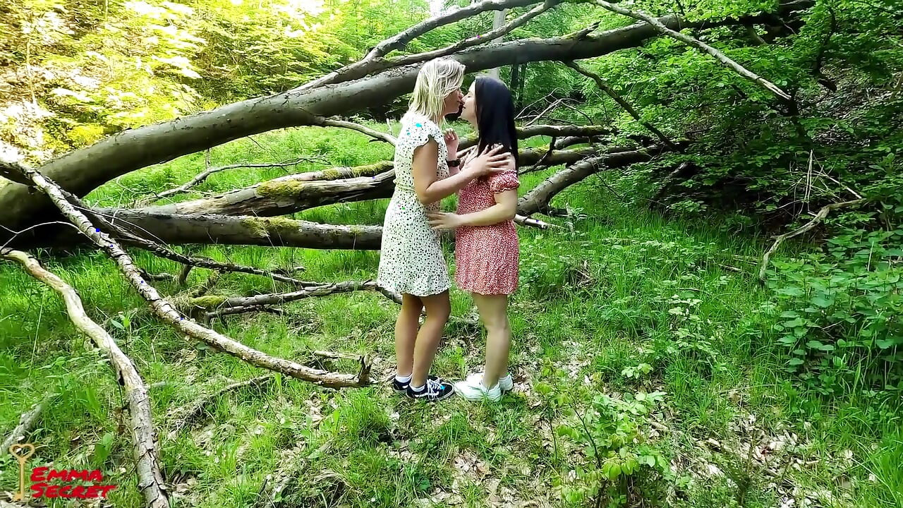 Wtf - Hot Outdoor Threesome
