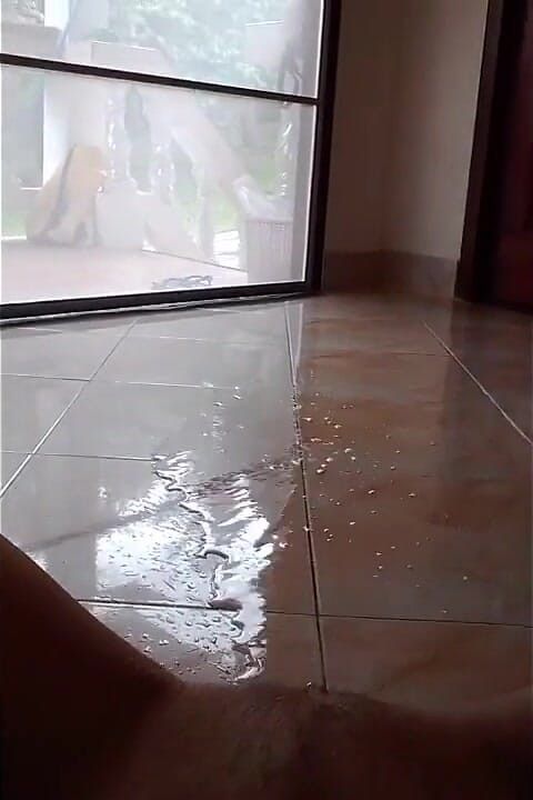 Güçlü akışla çaresizlik işiyor