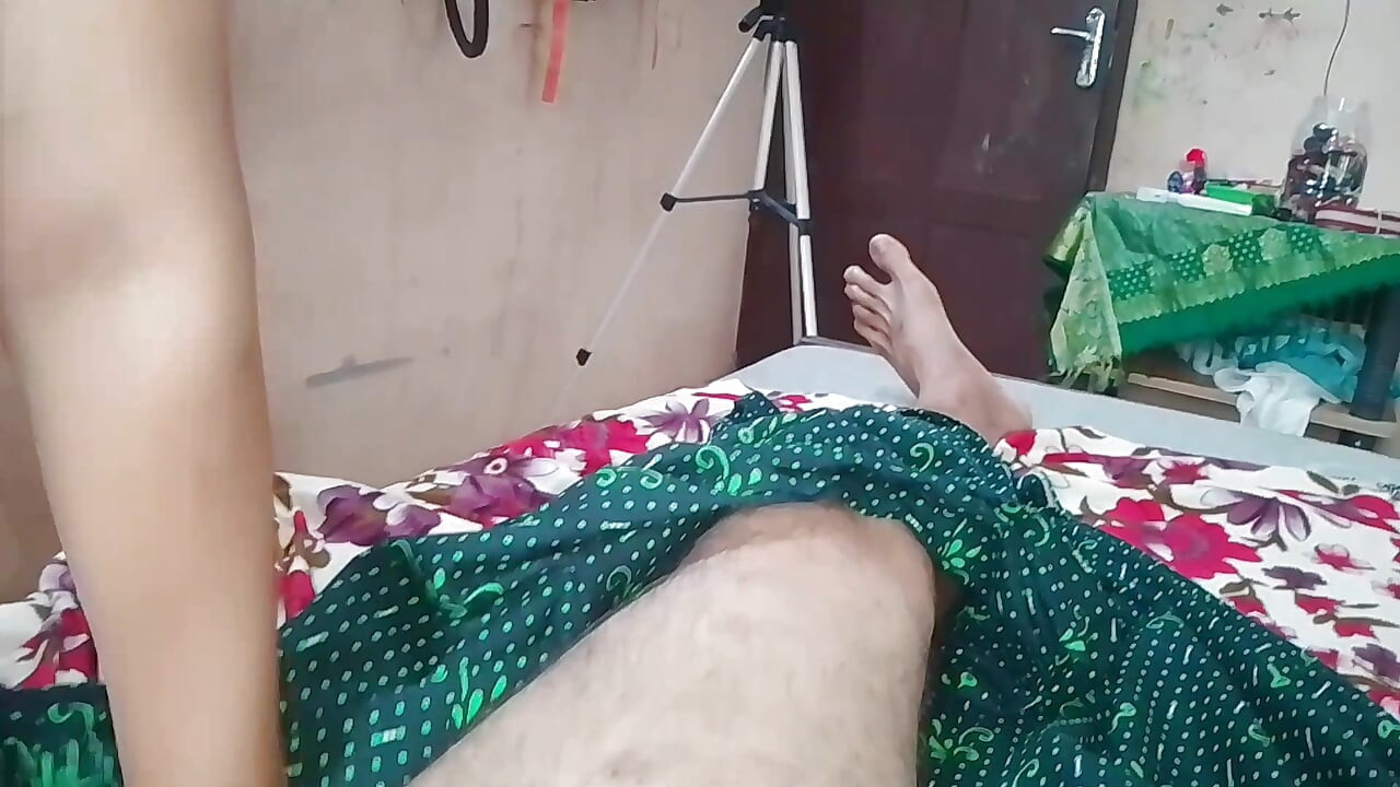 印度馬魯女孩和她的朋友一起做愛