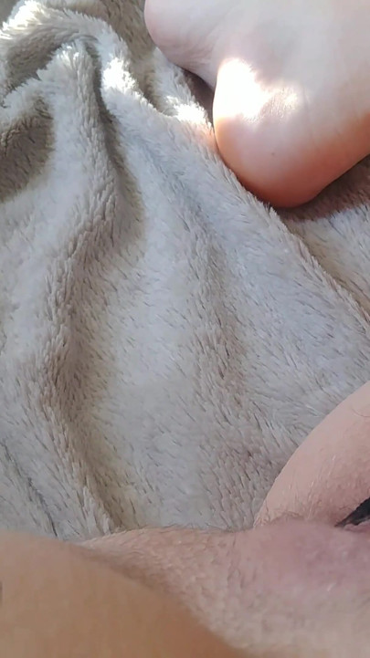 자위하고 격렬한 오르가즘