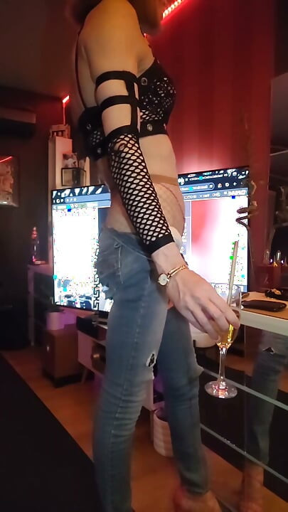 Fuck My Ripped Jeans 1 2 3 Cam4 Vanessabarbie My Thong Ροζ κορδόνι. VaneSsaBiTCHx PariSChienneTrvprod⁹¹