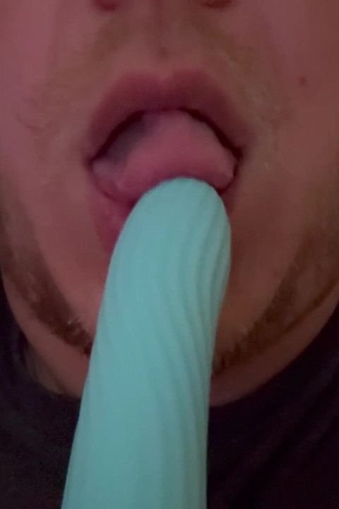 Pušenje u usporenom snimku - Dildo