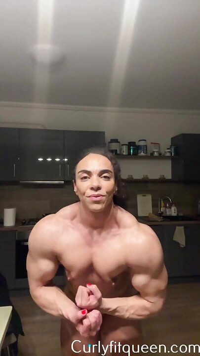 Ich hoffe, dass du nichts dagegen hast, dass ein gebräunter bodybuilder