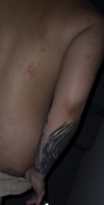 Adik tiri Venezuela berkongkek di tangga kecemasan