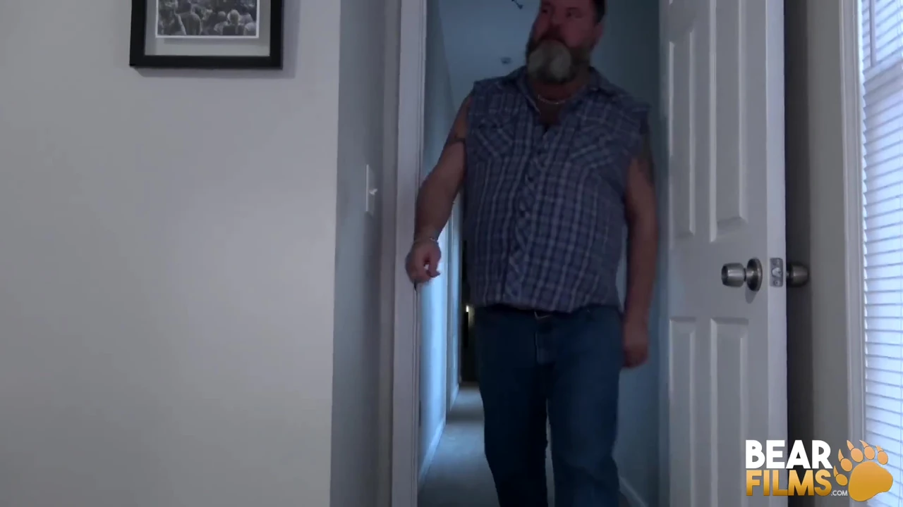 Bearfilms brisket ve adam sutherland birbirlerinin yarağını tatmin ediyor