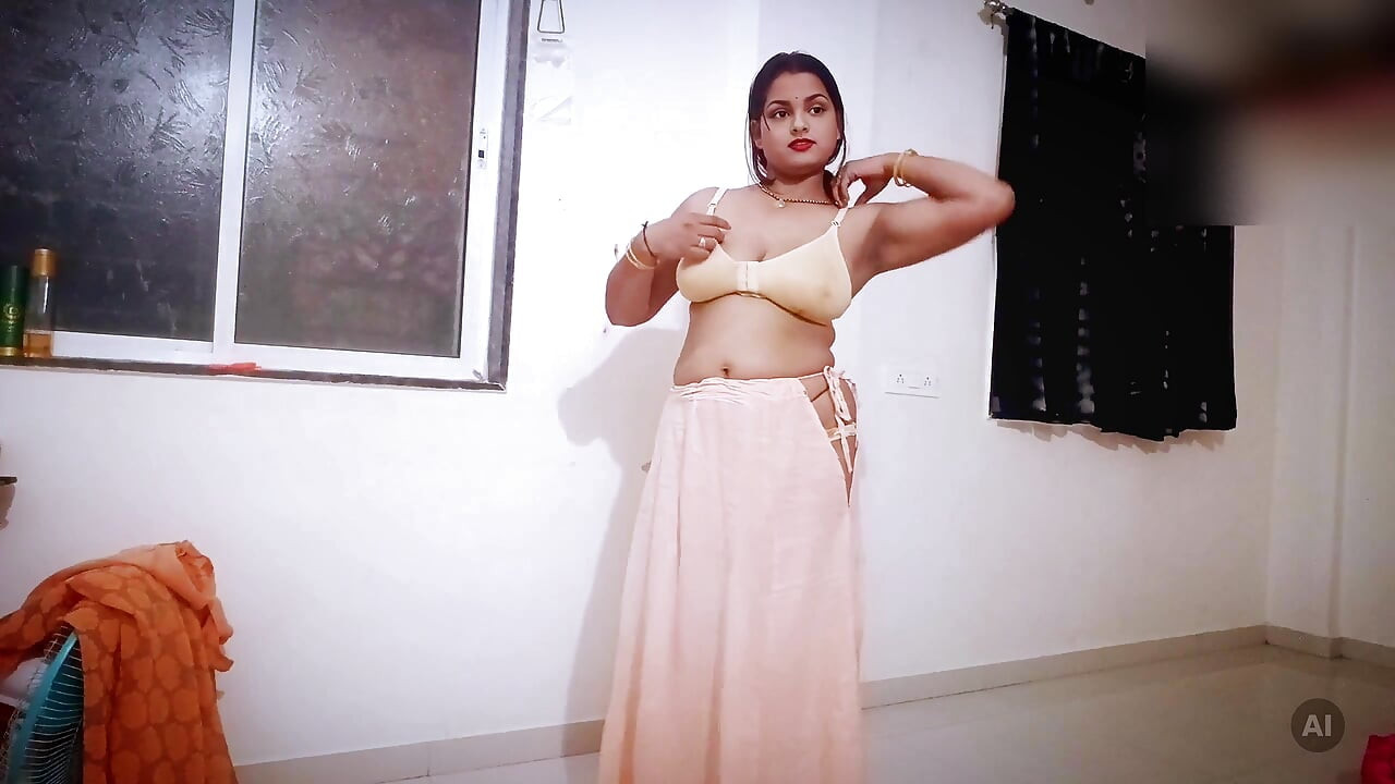 Riya Bhabhi was changing clothes when the brother-in-law saw and grabbed her and made sexual relations