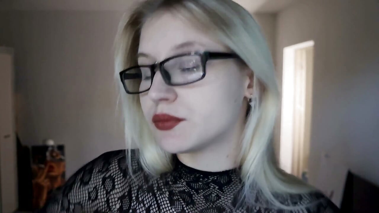 Ashtraygirl