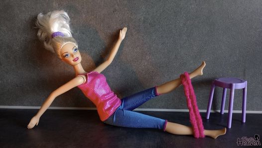 Barbie menina em forma