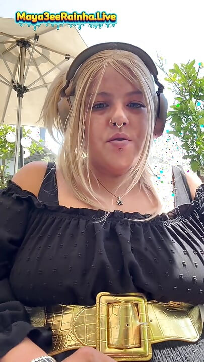 Dzień dobry, bogini - brazylijski rytuał palenia bbw milf na świeżym powietrzu