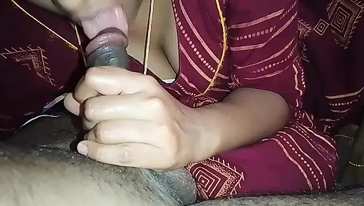 Индийская деревенская девушка сосет пенис своего мужа