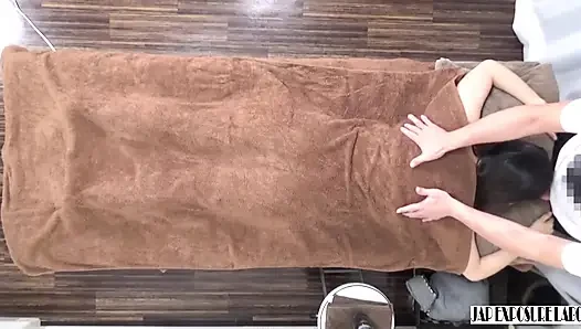 Si cantik dan elegan ini masuk ke toko ibu-ibu bahenol ini melakukan yang terbaik setiap hari - 1
