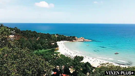 VIXENLLA Bella Spark соблазняет Nata Gold и бойфренда в интенсивном тройничке