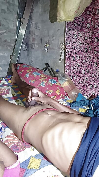 Indian Hot Man Pani Girne Wala