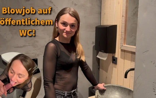 Blowjob in Der Öffentlichen Toilette!