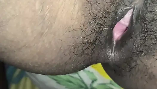 Tharki benimle evleniyor (Hintçe mms), Hintli ateşli üvey kız kardeş