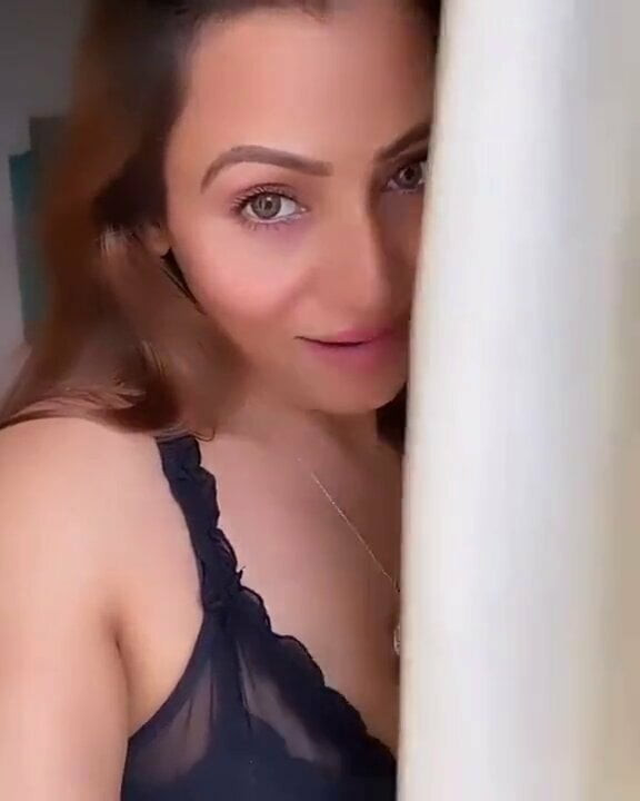 Desi girl saying jannu...