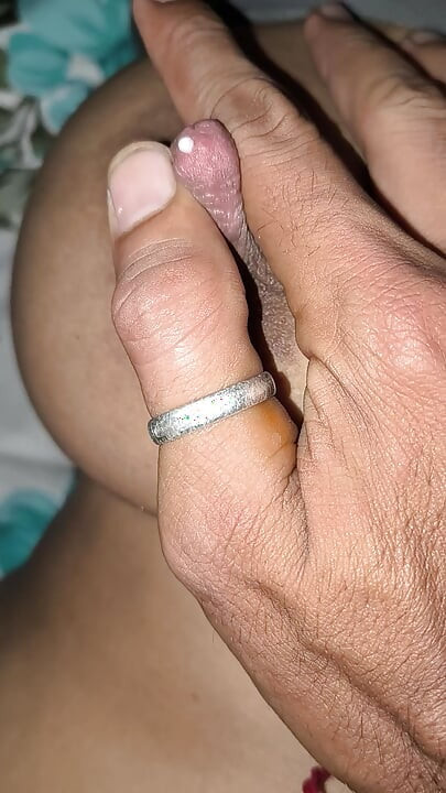 Padosi dever ne raat ko bhabhi ke bedroom me choda