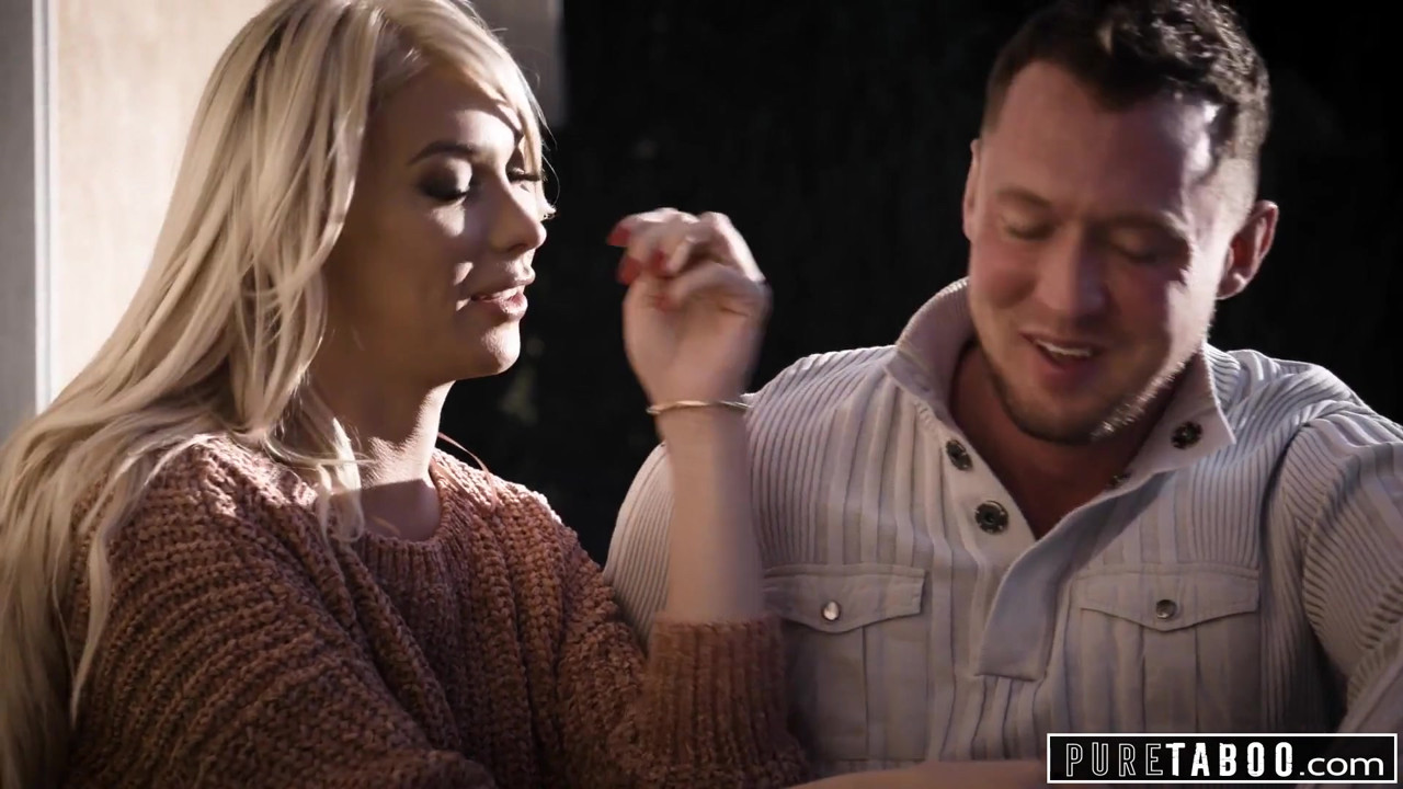 純粋なタブー、セクシートランスガールが悲しみの男をやる