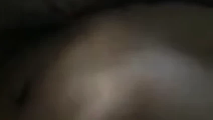 Frau masturbiert