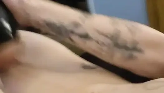 Lil Mike sikiştikten sonra fleshlight'ı sikiyor