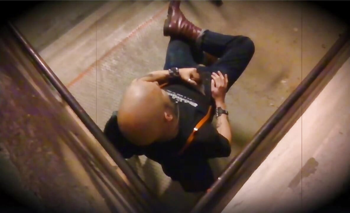 SKINHEAD jerking off