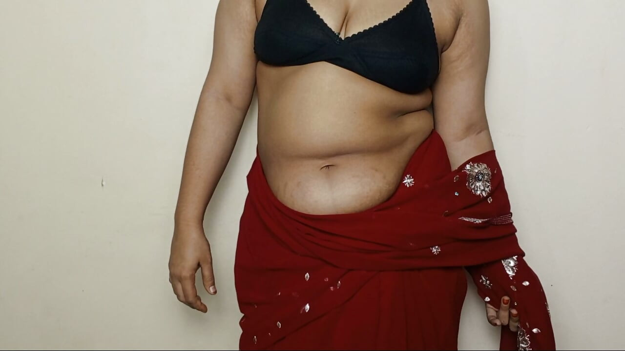 Beautiful Girl Red Saree Big Boobs Press – Indian Desi Hot Video